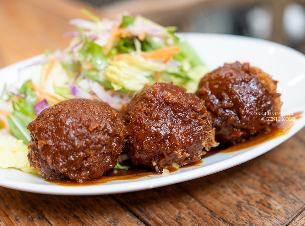 洋食の朝日 コロッケ