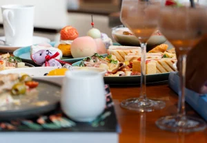 桃の丸焼き？コンラッド大阪のピーチ＆ヨーグルトスイーツビュッフェへ